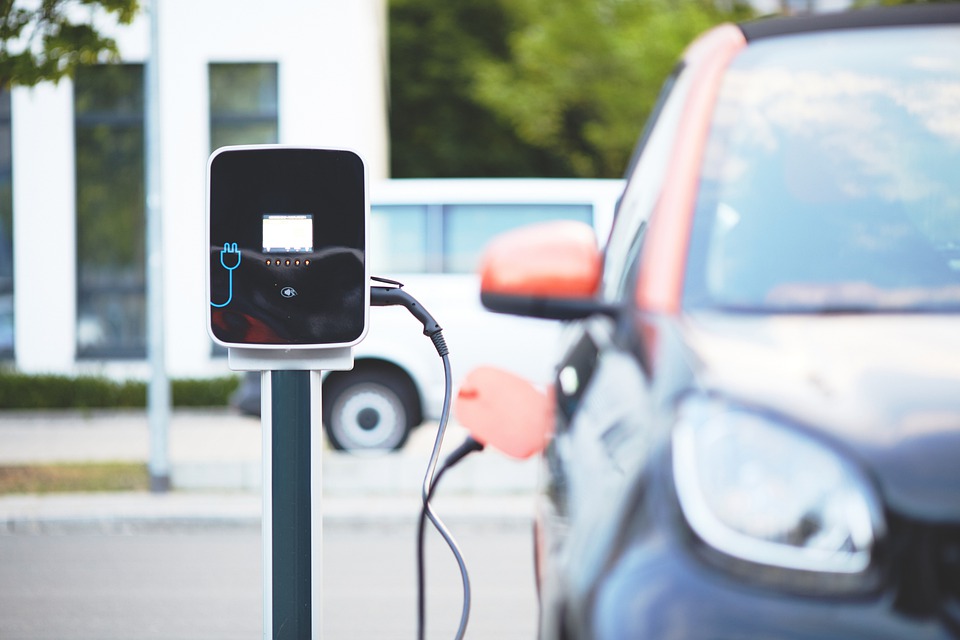 Comment choisir une borne de recharge pour votre voiture électrique ?